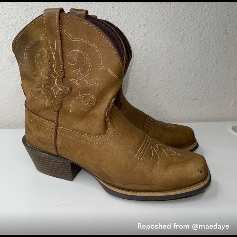 Justin Women's US 7.5B Gypsy Chellie Cowgirl Boots